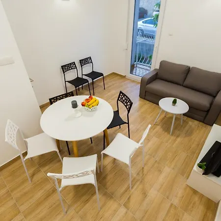 2 Bed Sleeps 6 - Free Parking Apartamento